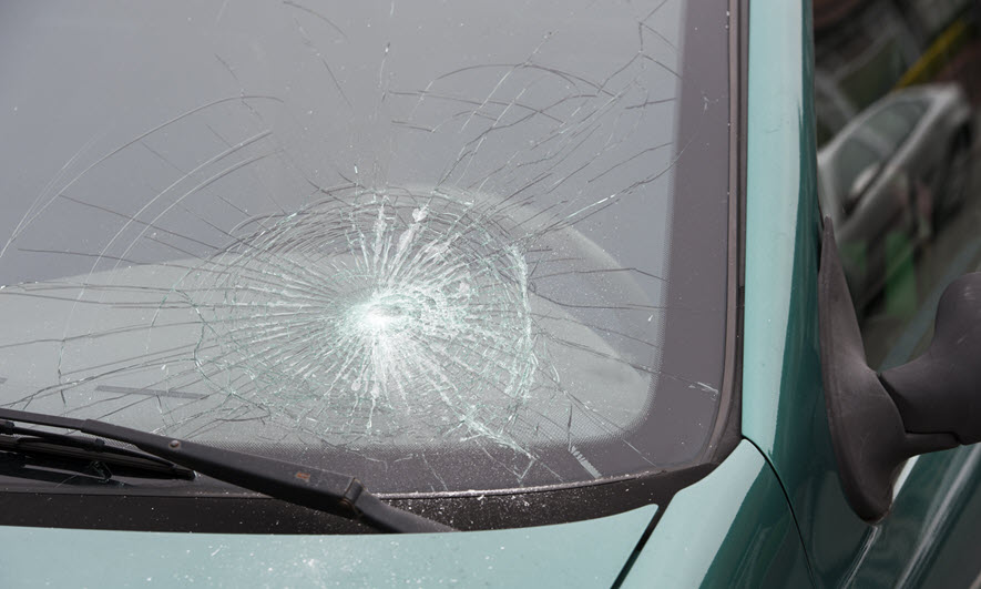 Can An Auto Glass Repair Shop Fix Scratched Windshield Glass?